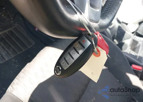 2017 Nissan Rogue Sv z USA, uszkodzony, nr VIN KNMAT2MT1HP508377